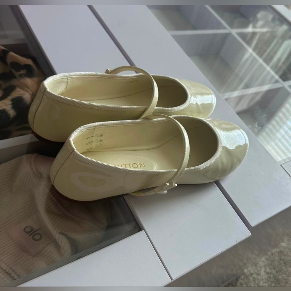 Authentic Louis Vuitton Romy Ballerina Flats NWOT EU 35.5 - Picture 2 of 8